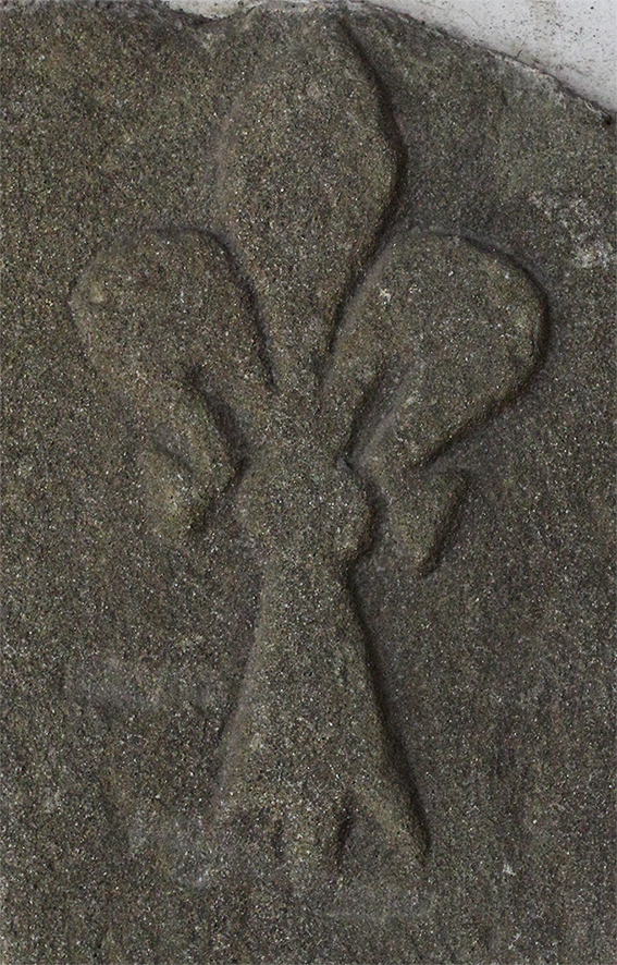 bassorilievo in pietra serena